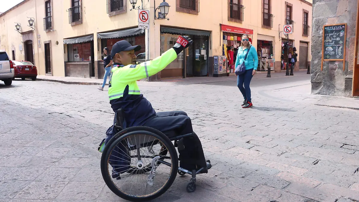 1A MC_AGENTE MOVILIDAD SILLA DE RUEDAS 2